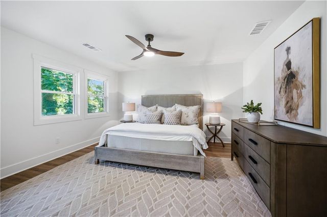 9790 Peninsula Drive, Gainesville, GA 30506