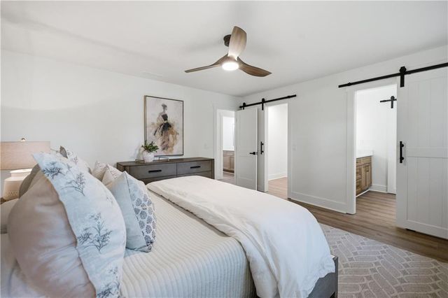 9790 Peninsula Drive, Gainesville, GA 30506