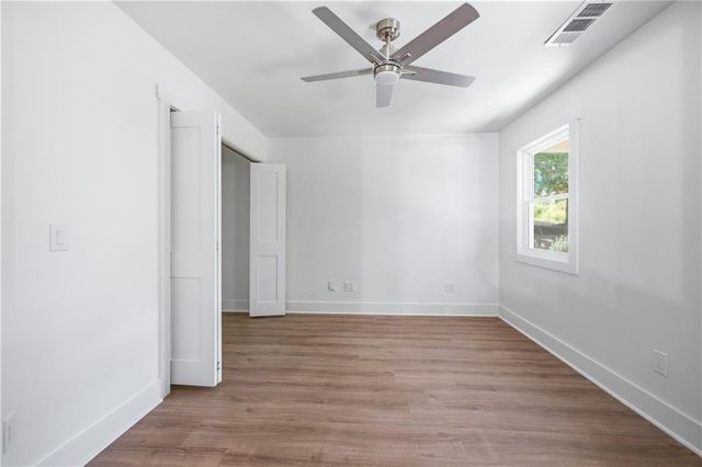 9790 Peninsula Drive, Gainesville, GA 30506