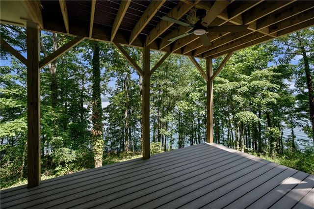 9790 Peninsula Drive, Gainesville, GA 30506