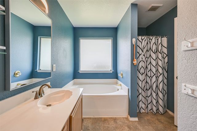 1224 Old Oak Drive, Cedar Hill, TX 75104