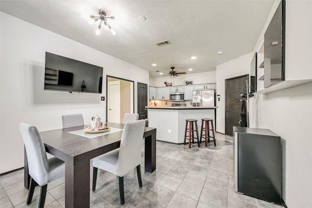 1224 Old Oak Drive, Cedar Hill, TX 75104