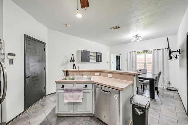 1224 Old Oak Drive, Cedar Hill, TX 75104