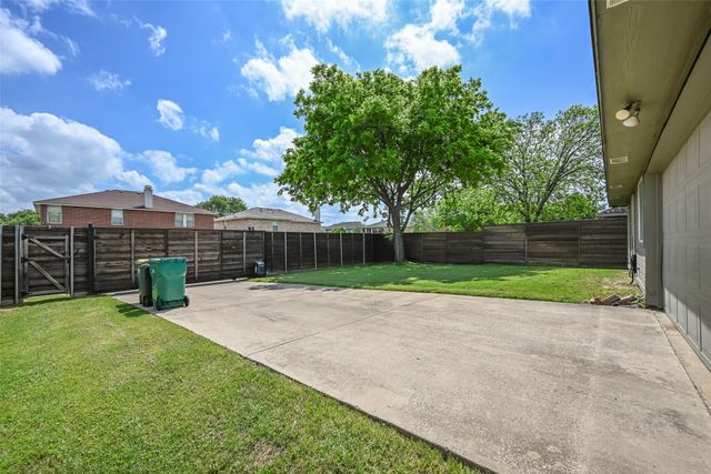 1224 Old Oak Drive, Cedar Hill, TX 75104
