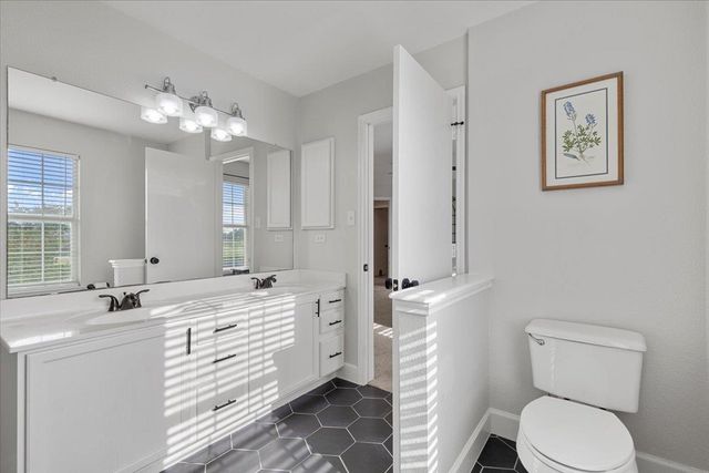100 N Prairie LN, Georgetown, TX 78633