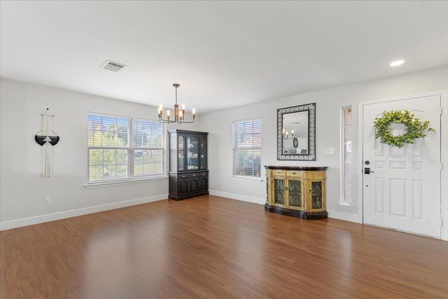 100 N Prairie LN, Georgetown, TX 78633