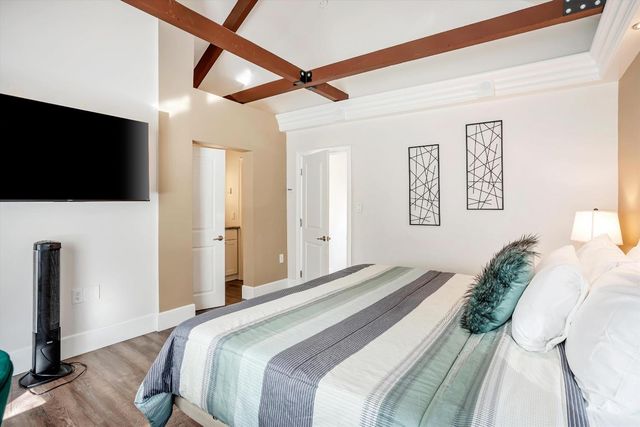 303 W St, Sacramento, CA 95818