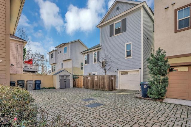 303 W St, Sacramento, CA 95818