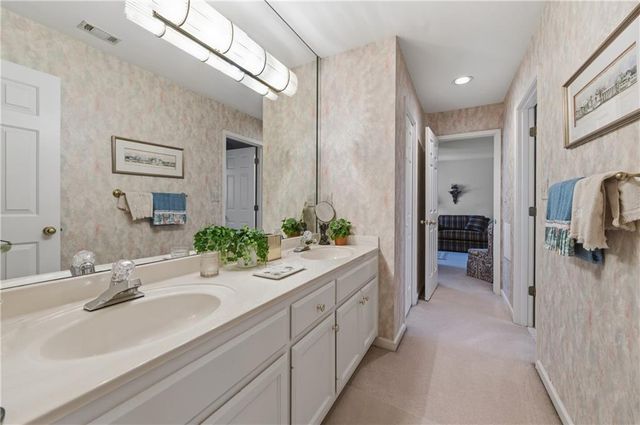 1732 Harts Run, Atlanta, GA 30341