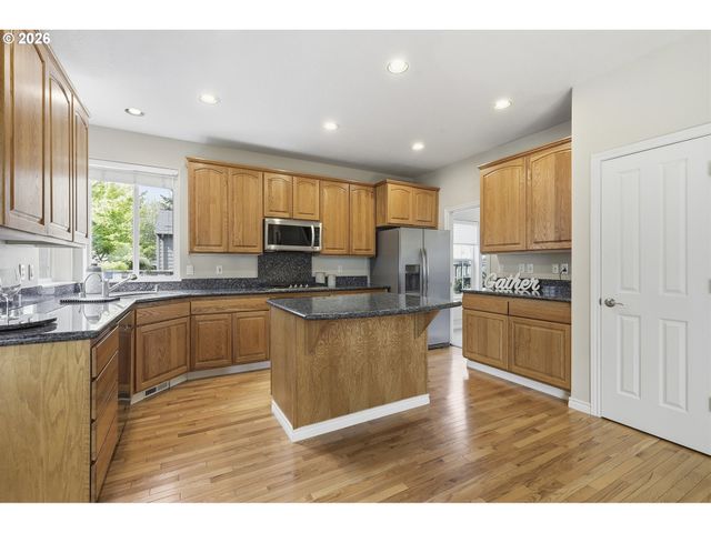 11068 Sw PARKVIEW Dr, Wilsonville, OR 97070