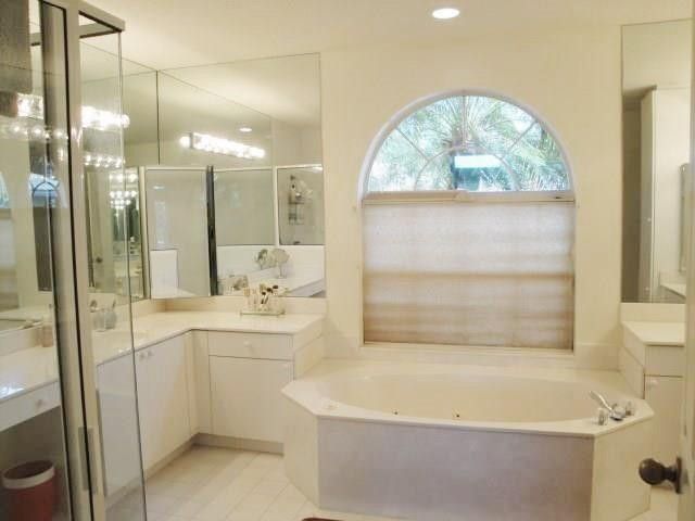 5216 NW 109th Way, Coral Springs, FL 33076