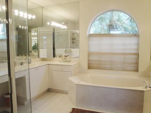 5216 NW 109th Way, Coral Springs, FL 33076