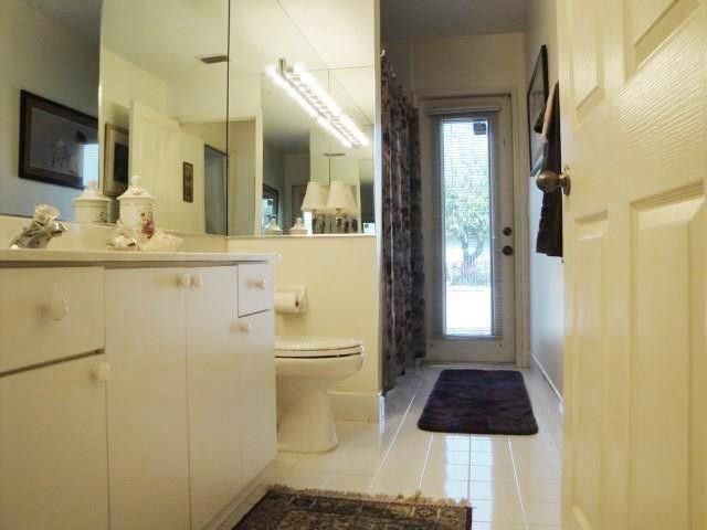 5216 NW 109th Way, Coral Springs, FL 33076