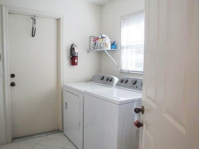 5216 NW 109th Way, Coral Springs, FL 33076