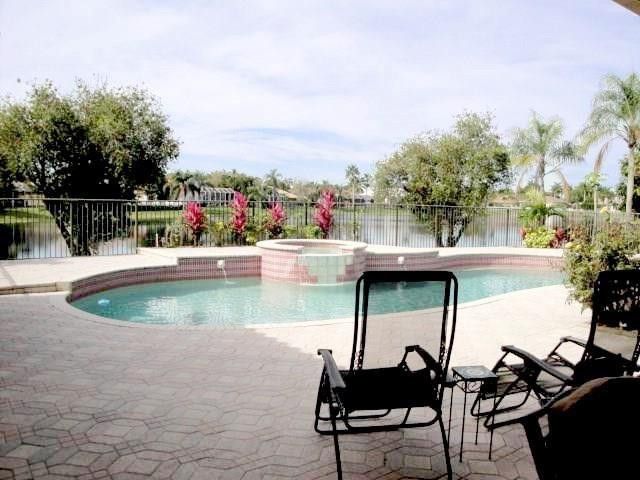 5216 NW 109th Way, Coral Springs, FL 33076