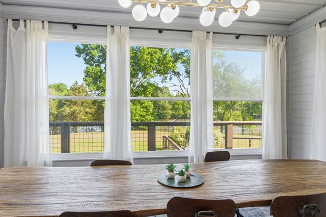 1014 Lakeview Cir, Ashland City, TN 37015