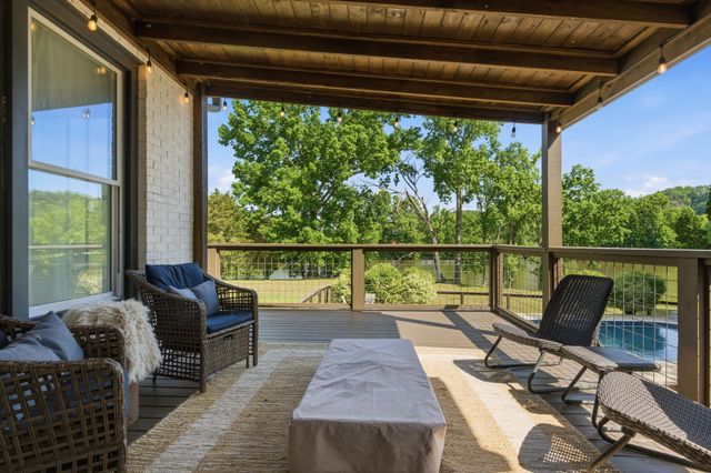 1014 Lakeview Cir, Ashland City, TN 37015