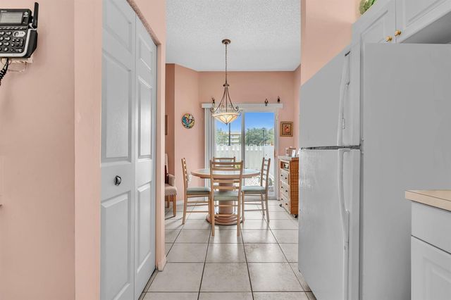 7647 SOUTHAMPTON Terrace 115, Tamarac, FL 33321