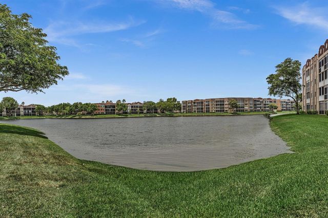 7647 SOUTHAMPTON Terrace 115, Tamarac, FL 33321