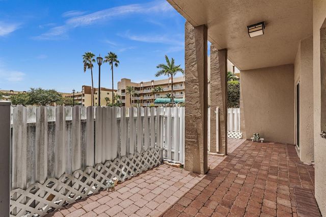 7647 SOUTHAMPTON Terrace 115, Tamarac, FL 33321