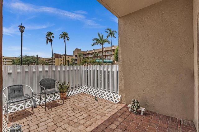 7647 SOUTHAMPTON Terrace 115, Tamarac, FL 33321