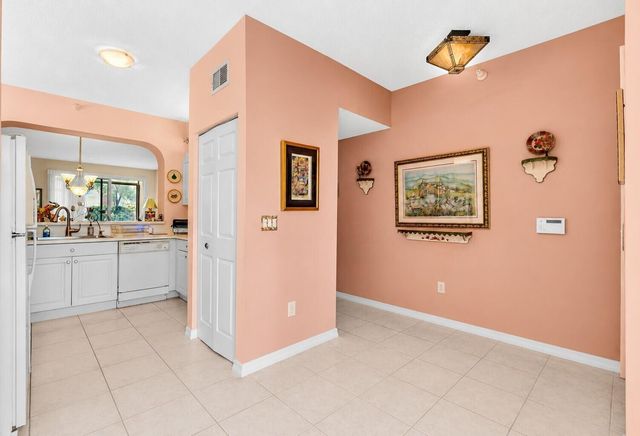 7647 SOUTHAMPTON Terrace 115, Tamarac, FL 33321