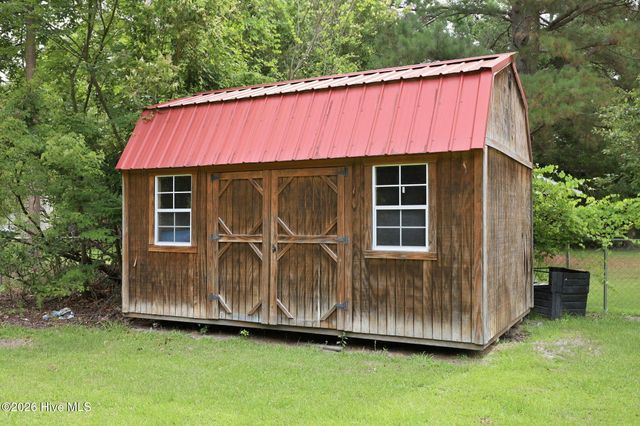 1828 Garner Road, Greenville, NC 27834