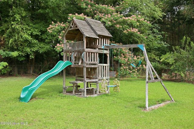 1828 Garner Road, Greenville, NC 27834