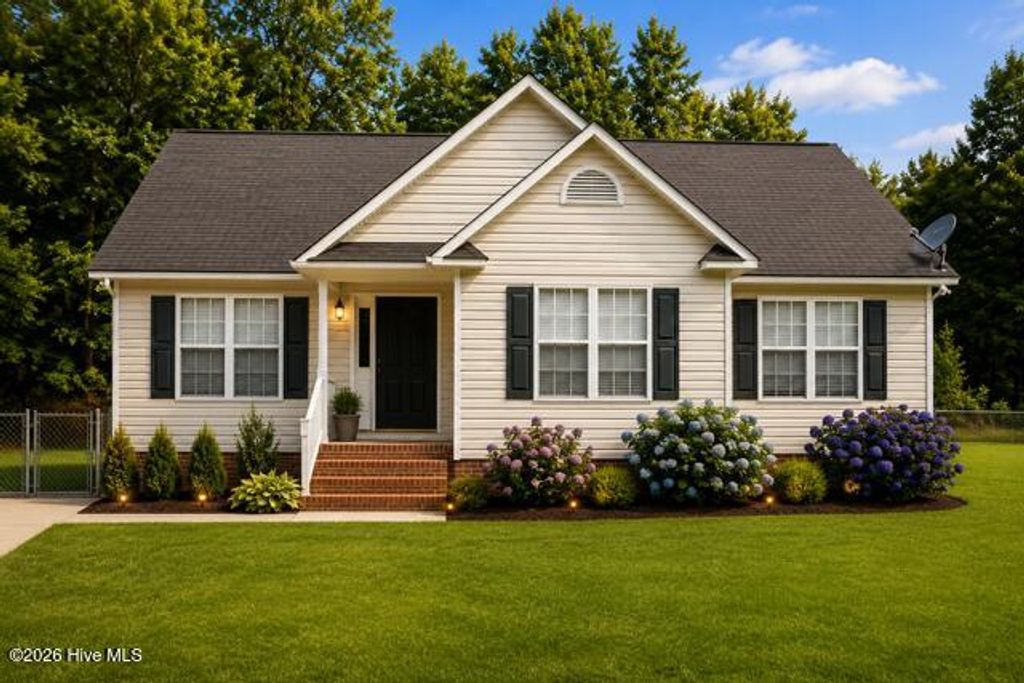 1828 Garner Road, Greenville, NC 27834