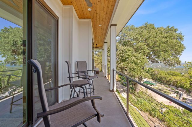 8503 Grandview DR, Jonestown, TX 78645