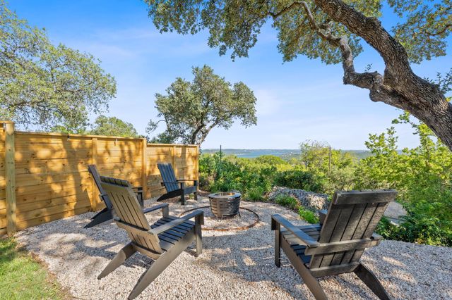 8503 Grandview DR, Jonestown, TX 78645