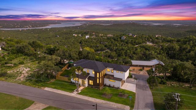 8503 Grandview DR, Jonestown, TX 78645
