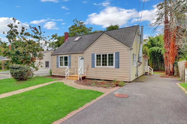 34 Thorburn Avenue, Patchogue, NY 11772