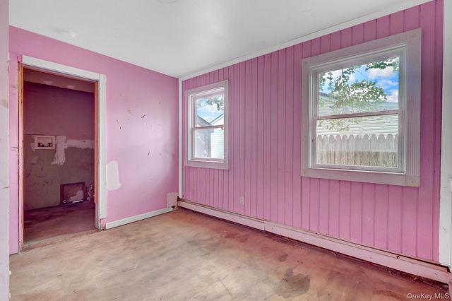 34 Thorburn Avenue, Patchogue, NY 11772
