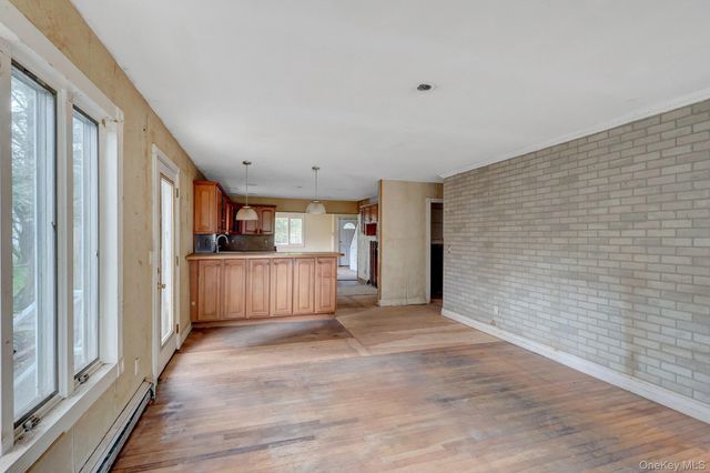 34 Thorburn Avenue, Patchogue, NY 11772
