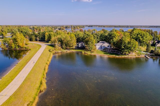 2119 Middle Haven Drive, Gladwin, MI 48624