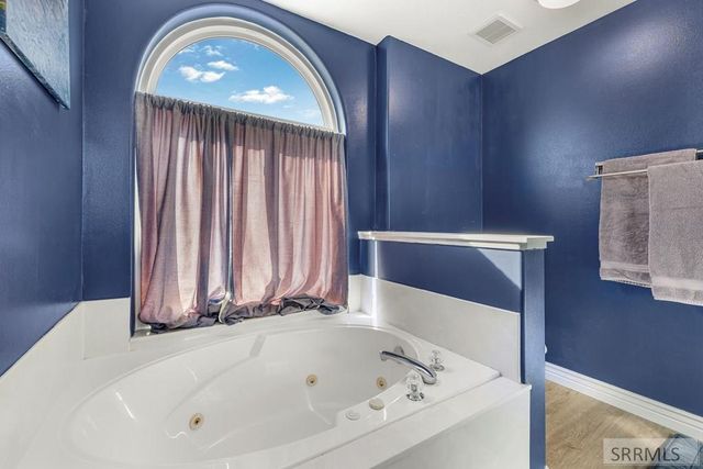 4113 E Birchwood Circle, Ammon, ID 83406