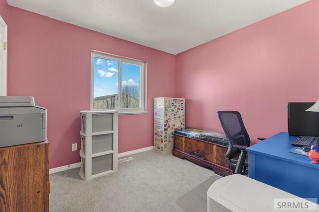 4113 E Birchwood Circle, Ammon, ID 83406