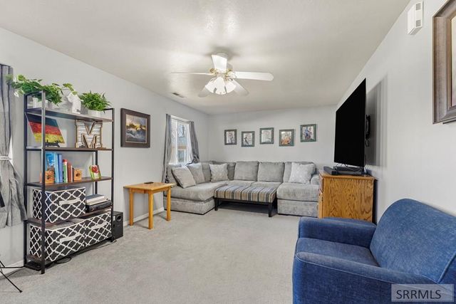 4113 E Birchwood Circle, Ammon, ID 83406