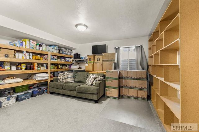 4113 E Birchwood Circle, Ammon, ID 83406