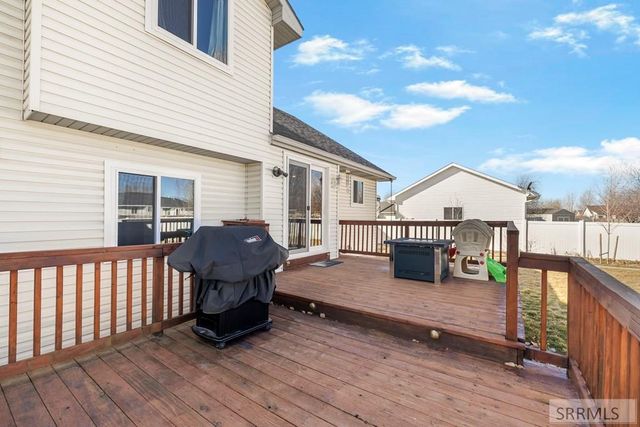 4113 E Birchwood Circle, Ammon, ID 83406