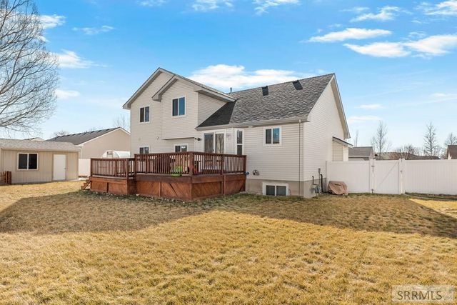 4113 E Birchwood Circle, Ammon, ID 83406