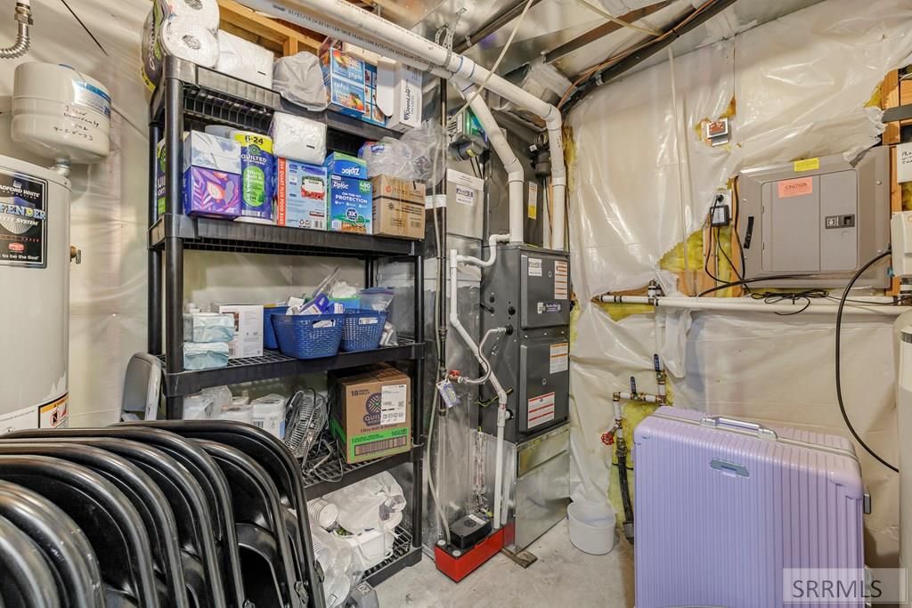 Image 24 of property listing at 4113 E Birchwood Circle, Ammon, ID 83406