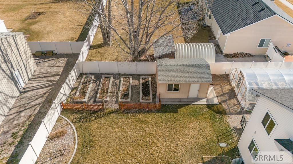 Image 33 of property listing at 4113 E Birchwood Circle, Ammon, ID 83406