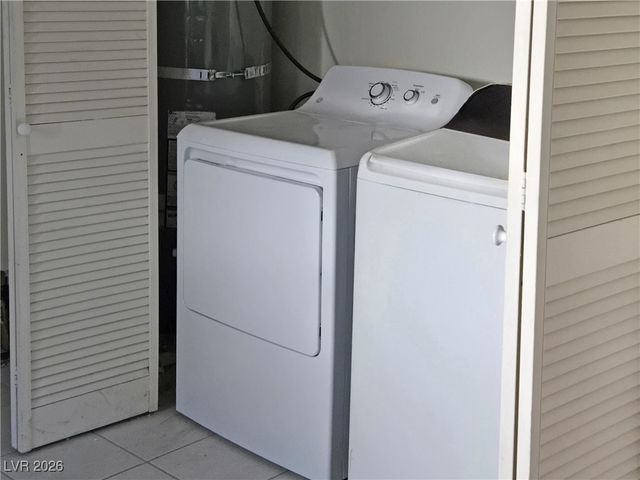 6747 West Charleston Boulevard 2, Las Vegas, NV 89146