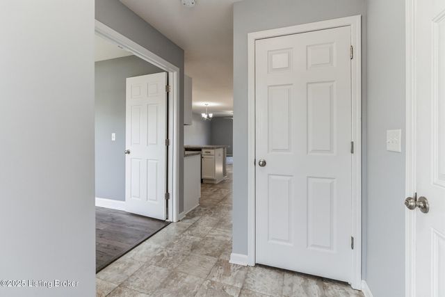 123 Gadwall Ct, Shepherdsville, KY 40165