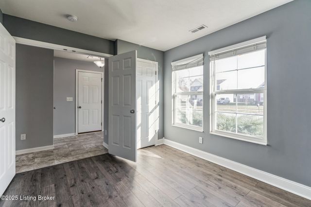 123 Gadwall Ct, Shepherdsville, KY 40165