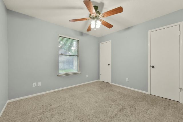 2910 Queen Victoria Street, Pearland, TX 77581