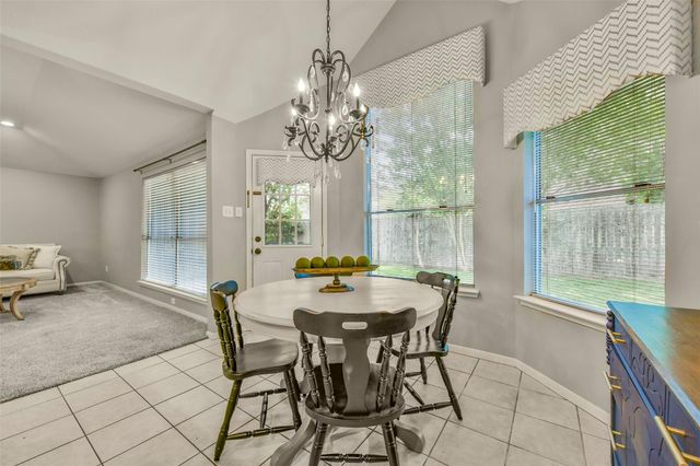 2910 Queen Victoria Street, Pearland, TX 77581