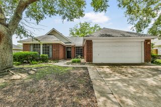 2910 Queen Victoria Street, Pearland, TX 77581
